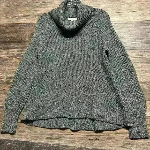 Banana Republic Gray Chunky Italian Yarn Womens Knit Sweater Size Medium - Picture 1 of 4